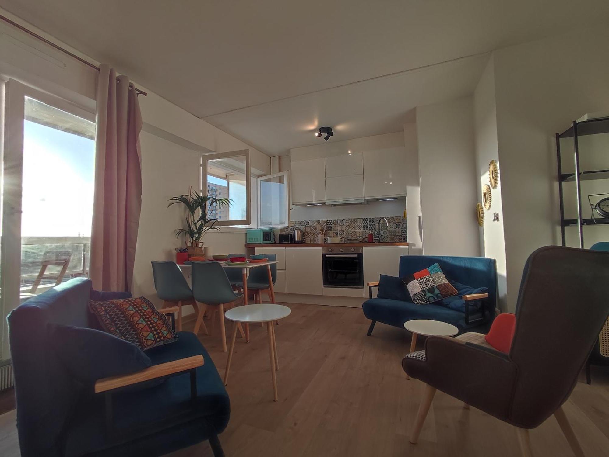 Spacious, Comfortable, Serene Apartment